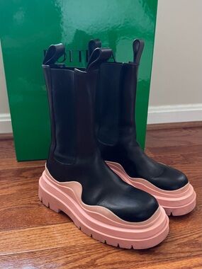Bottega Veneta Black Leather Lace-Up Platform Boots with Pink Sole